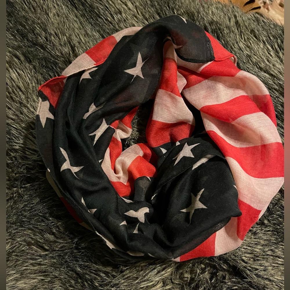 ZARA Flag Print Infinity Scarf! EUC, No Flaws!